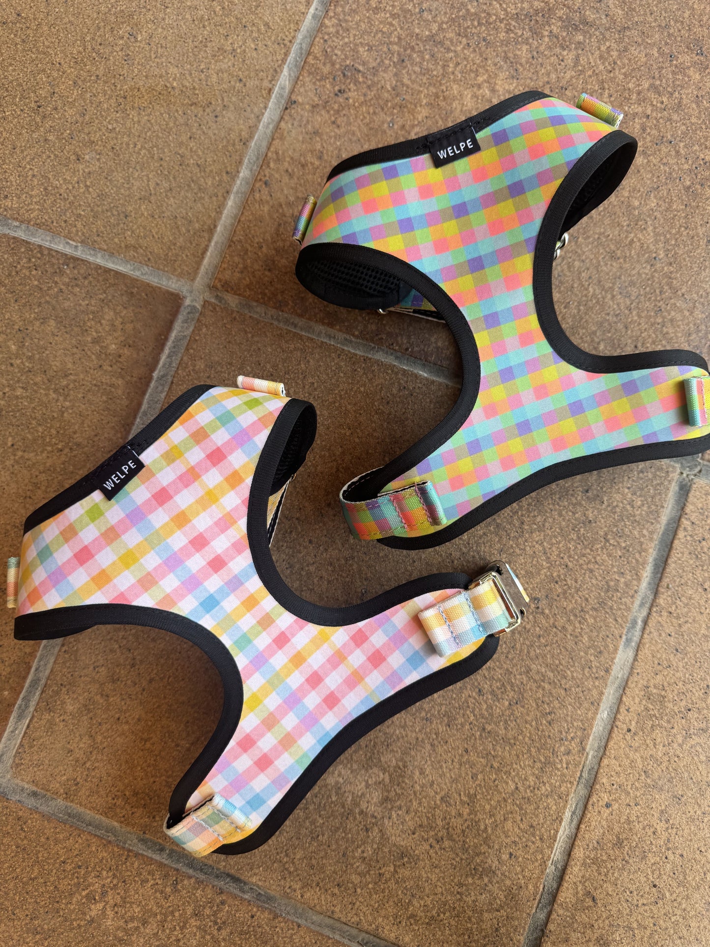 ARNÉS AJUSTABLE PARA PERRO VICHY MULTICOLOR PASTEL